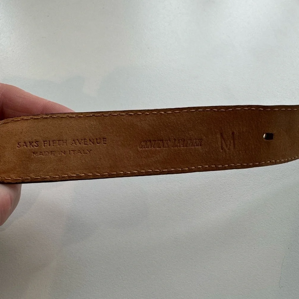 Saks Fifth Avenue Women’s Italian Brown Leather Belt w/Silver Detail. M. GUC.